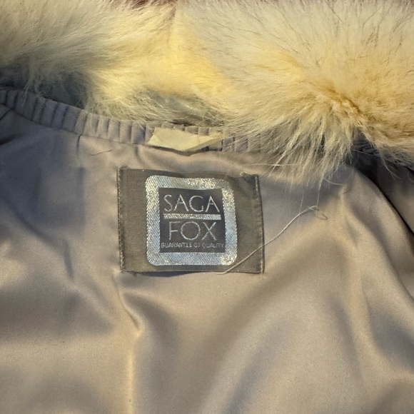 100% Fox Fur Coat - Picture 3 of 10